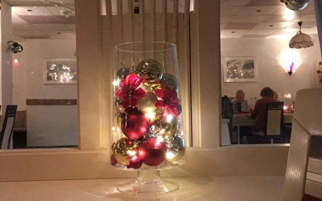 Hotel & Restaurant Park Cafe ISA