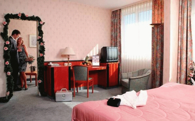 Maritim Halle
