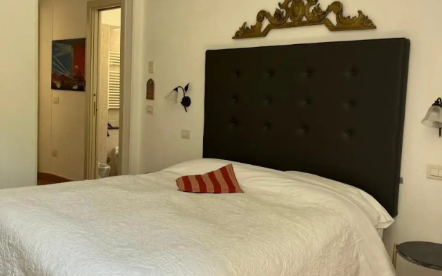 Piazza Massola 2 Apartment