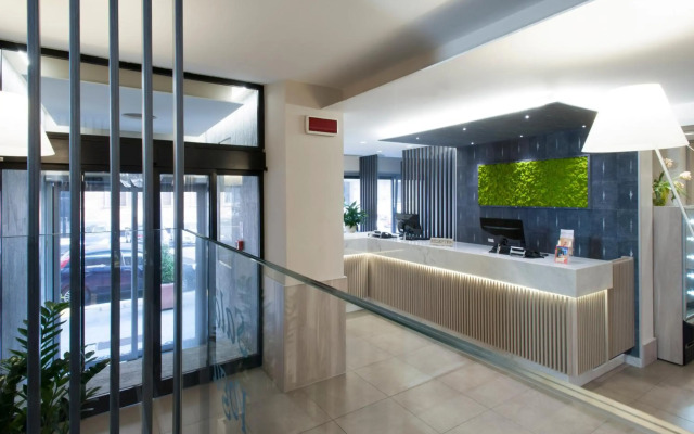 Hotel Gamma