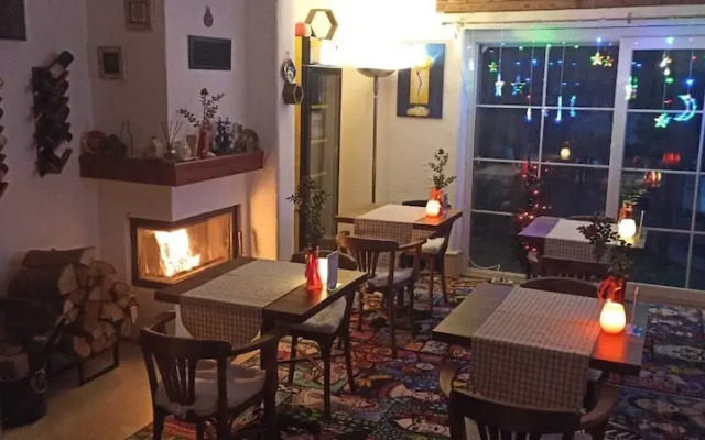Alaçatı Otel Rebetiko