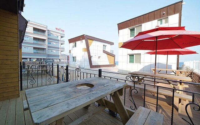 Yeongdeok Etermo Pension