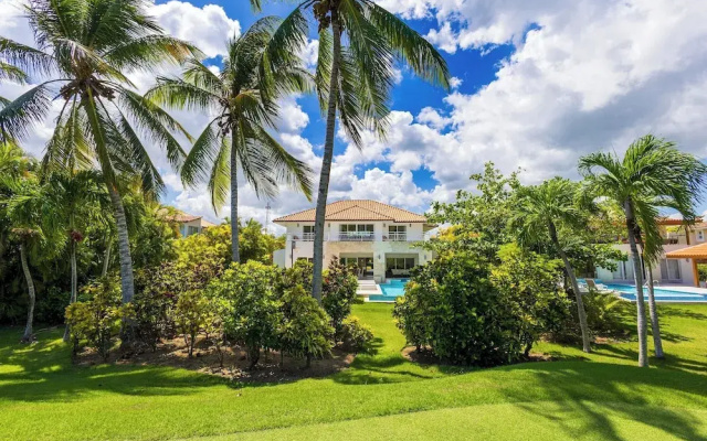 Villa Buganvilla 252 - 4BR Pool Jacuzzi Golf