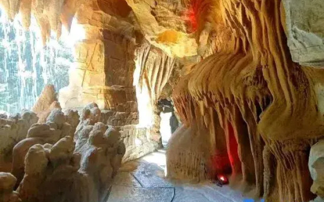 Yeshanpo Yongqing Hotel