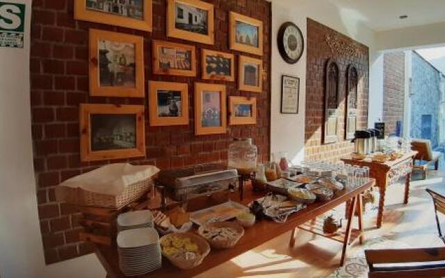 El Encanto Lodge & Suites