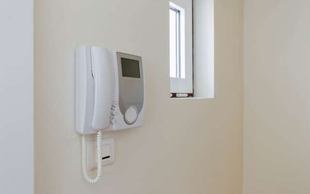 Rent4Rest Mouraria Lisbon Apartments
