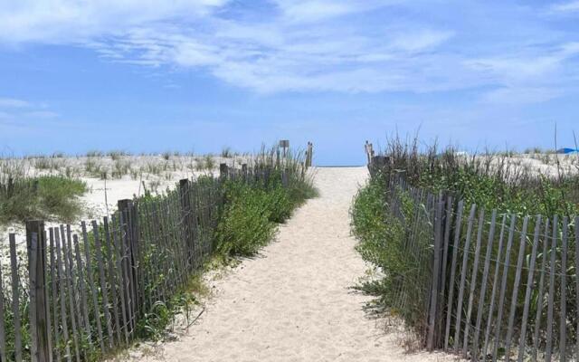 Ocean Walk 5302- Beach is Calling