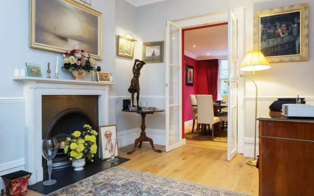 Veeve - Sloane Square Comfort