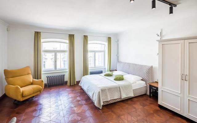 Romari апартименти площа Ринок