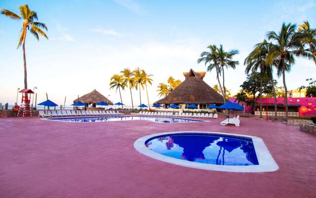 Royal Decameron Complex