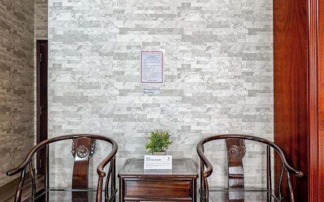 Hoàng Long Hotel By Cozrum