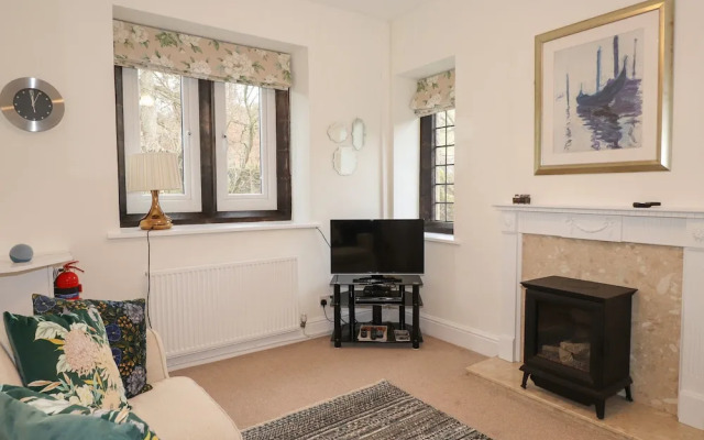 Larch Cottage