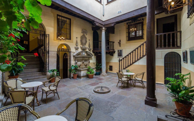 Palacio Mariana Pineda Hotel