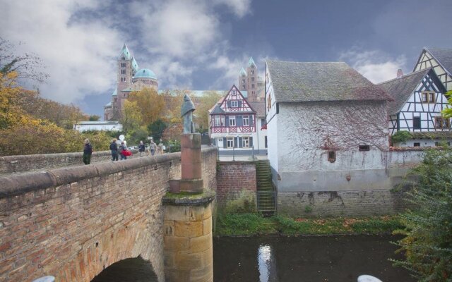 Gasthaus zum Halbmond