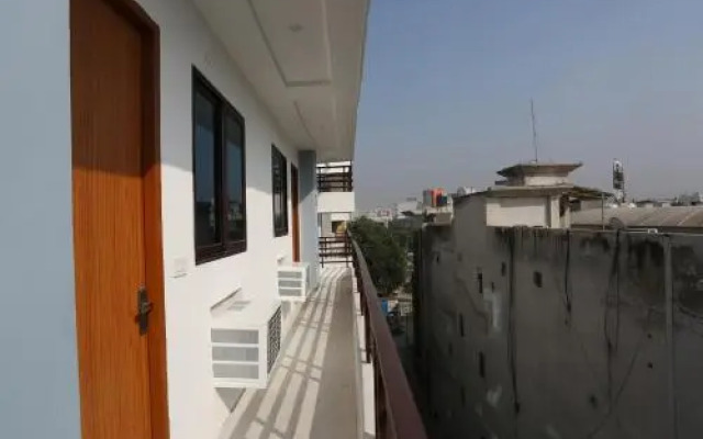 OYO 16685 SilverKey CD Sohna Road