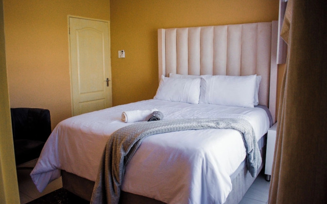 WoodMead Guest House & Events