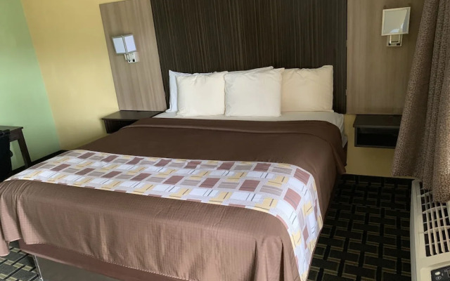 University Manor Inn