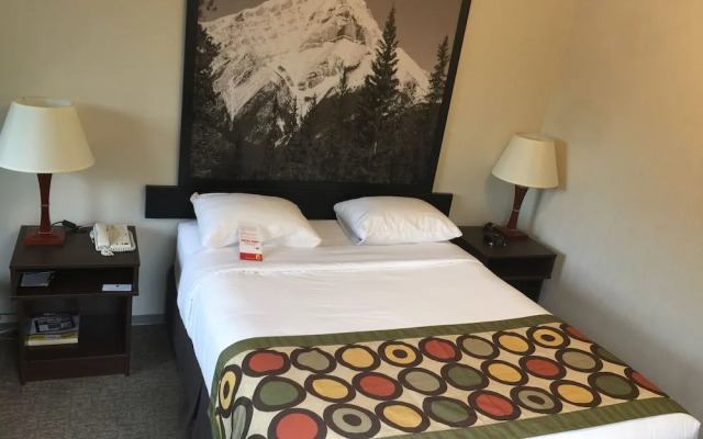 Super 8 By Wyndham Kelowna Bc