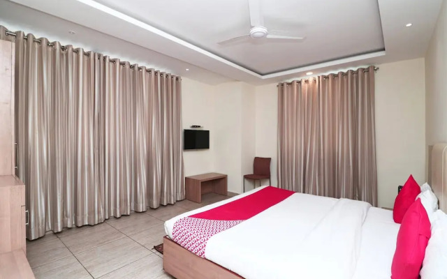 Hotel City Square by OYO Rooms