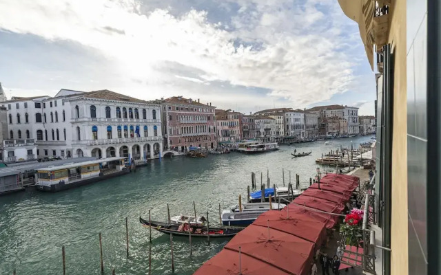 Rialto Grand Canal by Wonderful Italy