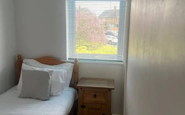 Comfortable 3 Bedroom House-ng5,sleeps 5