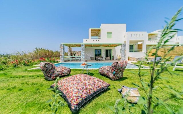 Plioni Villas & Suites