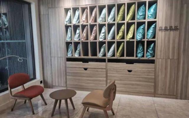 HanTing Premium Hotel (Suzhou Shengze Oriental Textile City)