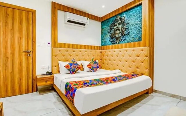 Hotel Purple Orchid