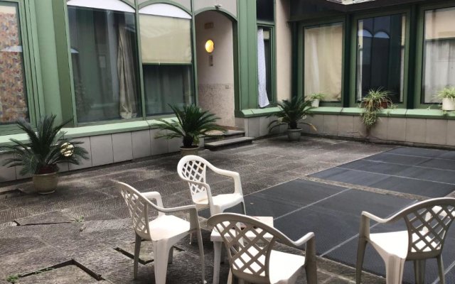 Duplex Studios for 6 People