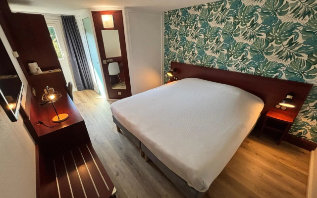 Kyriad Bordeaux- Lormont