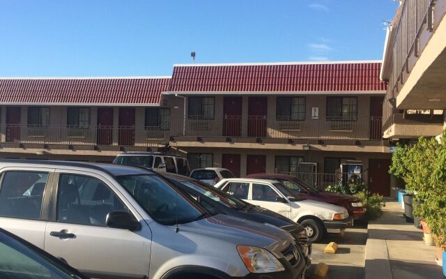 Crown Lodge Motel Oakland