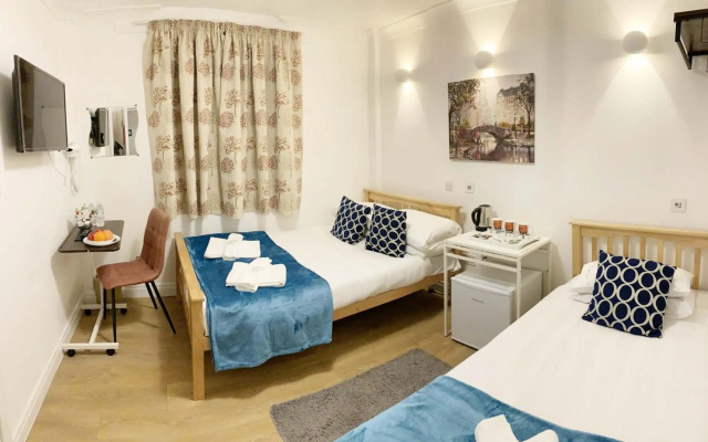 City London Hotel