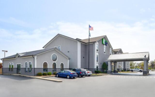 Holiday Inn Express Hotel & Suites North Little Rock