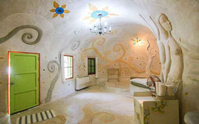 Naidee Sculptured Huts
