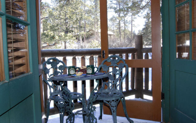 Rocky Mountain Lodge