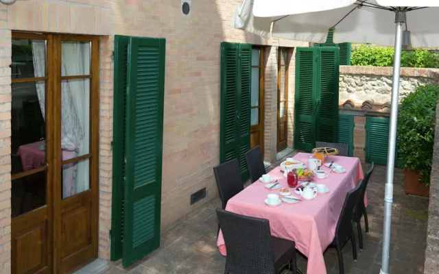 Cozy Holiday Home With Pool in Sienna Italy