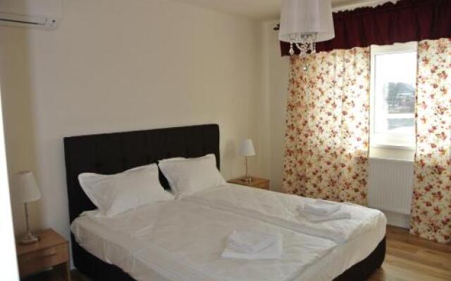 Armonia Apartments
