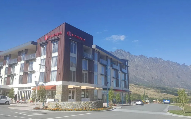 Ramada Hotel & Suites Queenstown Remarkables Park