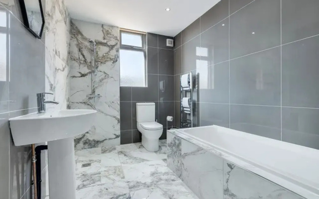 The Amazonian House by Sasco Apartments