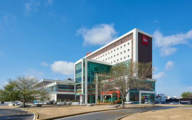 ibis Cancun Centro