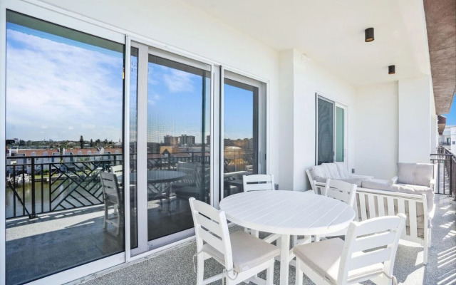 The Harbor Condo 503 - Premier