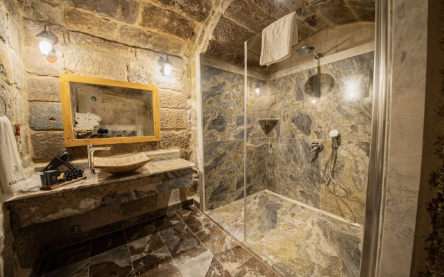 Ares Cave Suites