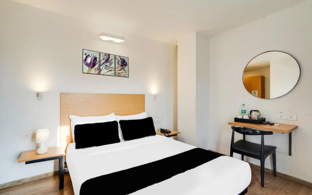 Modern Spacious Room Near Madiwala Lake BTM Layout
