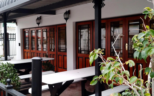 Le Bay Lodge