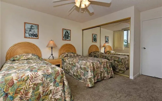 Royal Kahana 1012 by RedAwning