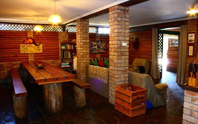 On The Wallaby Eco Lodge - Hostel