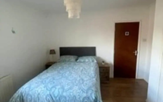 Luxurious 5-bed House in Norwich