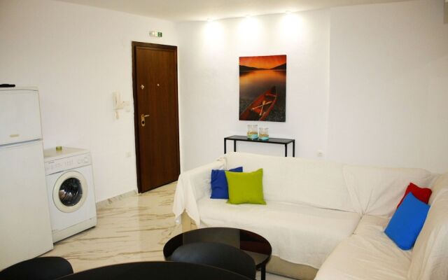 Salonikiou Beach Deluxe Apartments