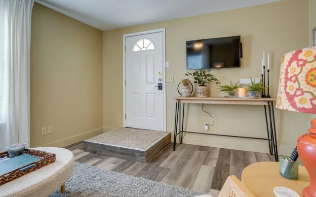 Kerrville Vacation Rental Across From River Trail!