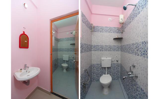 OYO 15702 Thulsi Residency